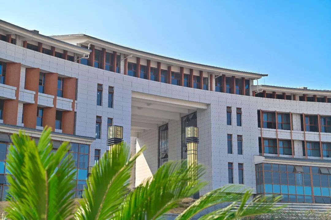 四川工业科技学院单招信息（包含学校简介、2025年单招计划、专业和单招分数线）